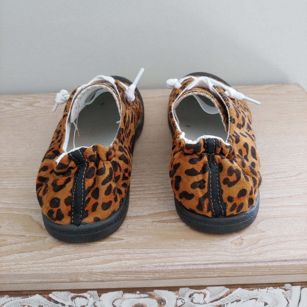 Shoes - Picture 3 of 4